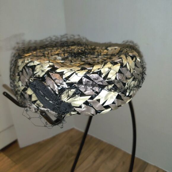 Vintage Sears Millinery Black & White Woven Round Pillbox Hat w/Net 8"in Around. - Picture 3 of 6